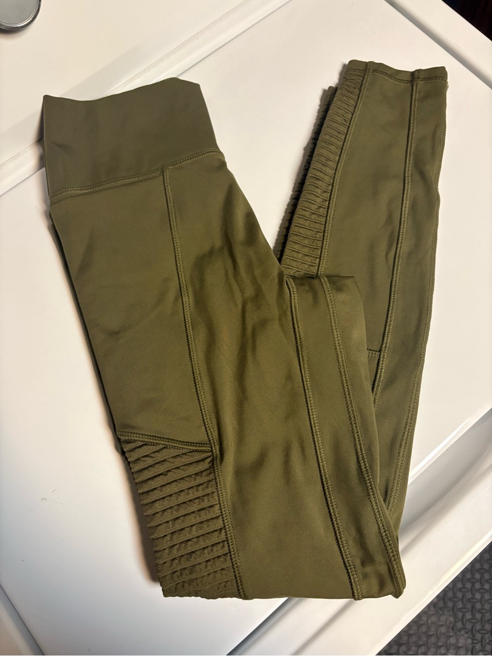 Fabletics Women Olive Green Active Leggings